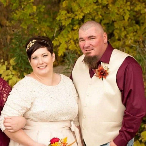 Meet your Posher, Ashley - Picture 1 of 2